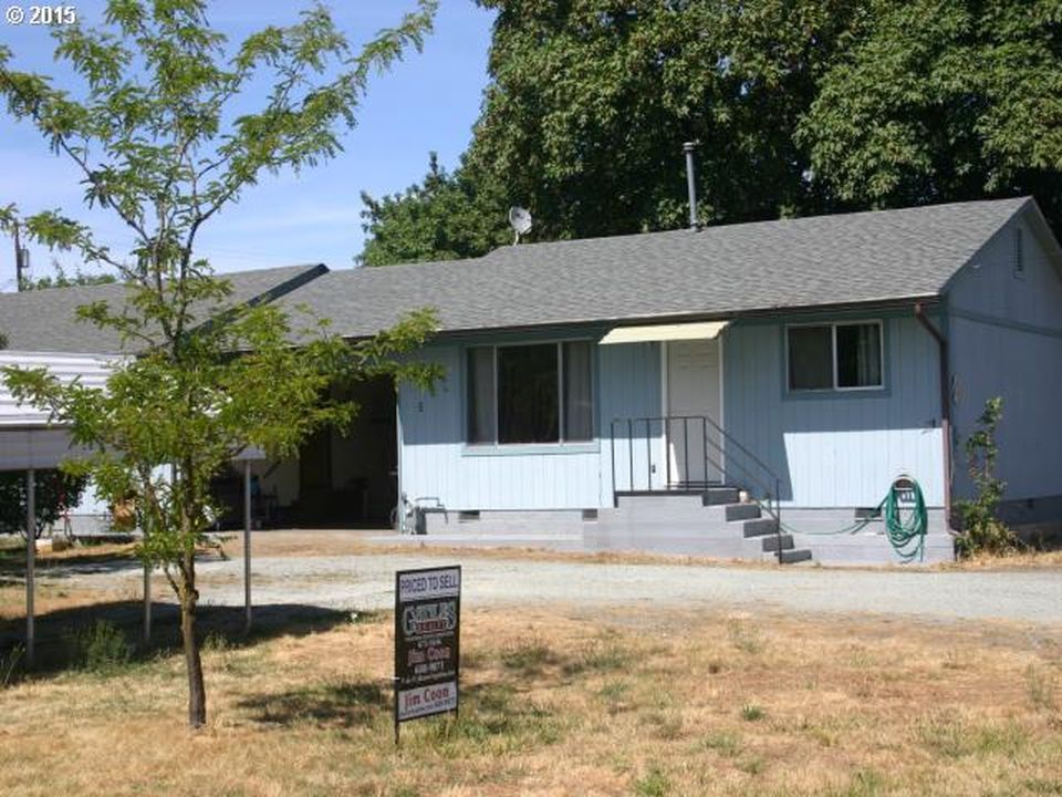 438 E 2nd Ave, Riddle, OR 97469 | Trulia